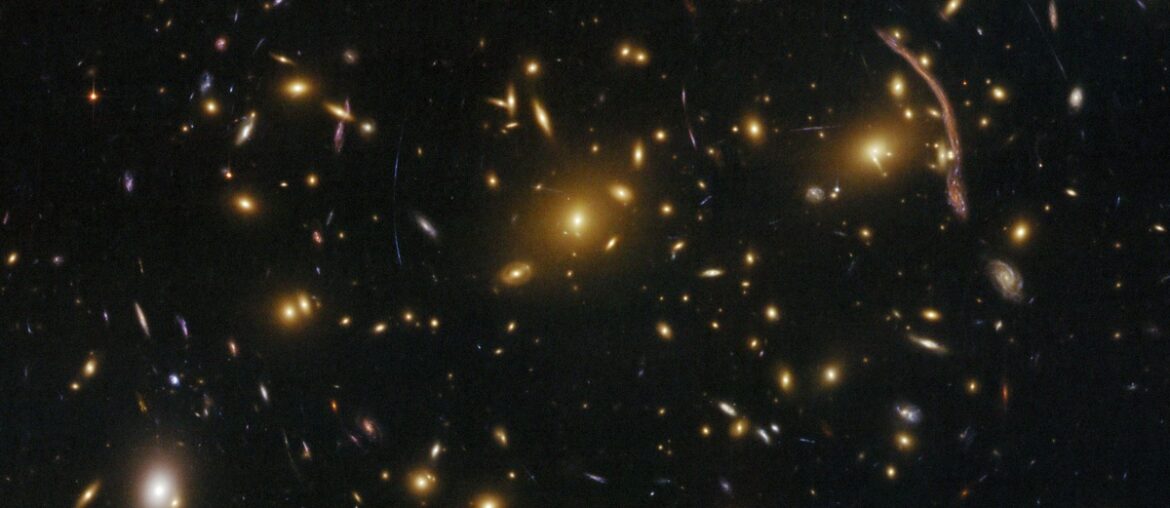 8 Fascinating Effects of Relativity in Space featured_image