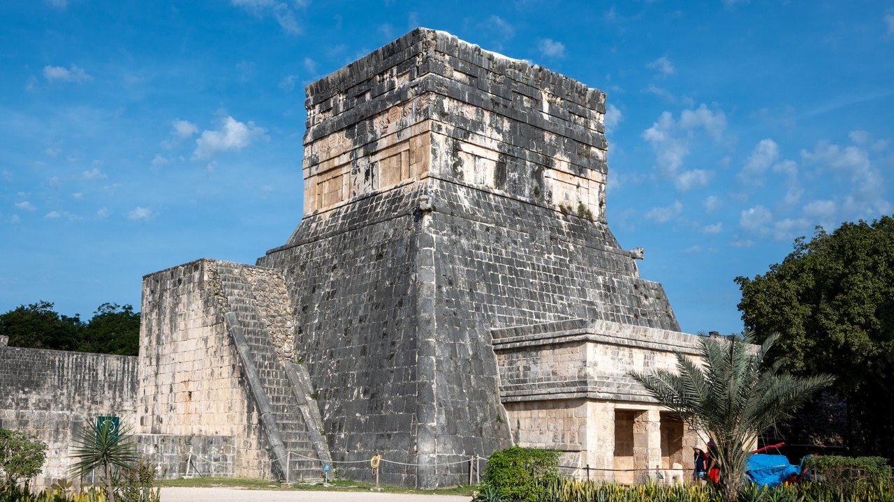 Temple alignments and ancient astronomical records