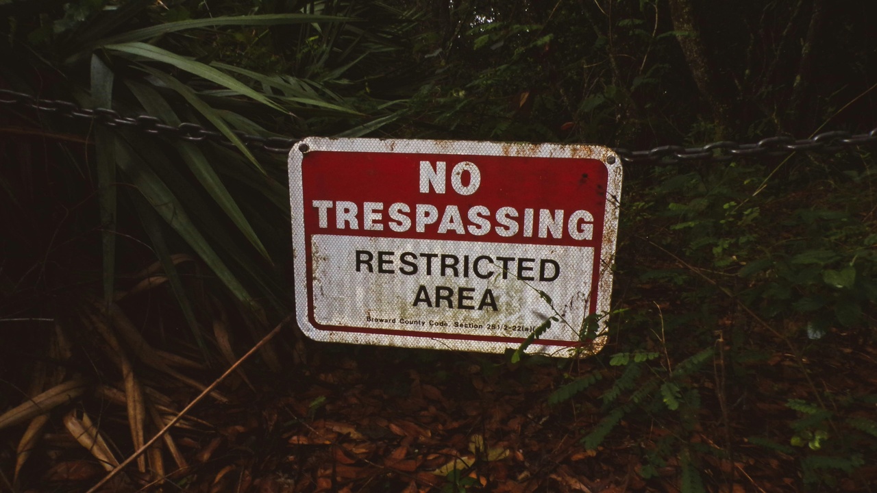 A conceptual lander struggling with Io’s hostile surface conditions