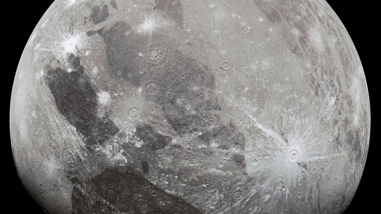 High-resolution image of Ganymede's grooved terrain from Galileo